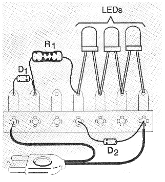 Figura 2 - Montaje del circuito en un pequeño puente de terminales. Los ánodos deben quedar a la izquierda.
Figura 2 - Montaje del circuito en un pequeño puente de terminales. Los ánodos deben quedar a la izquierda.
