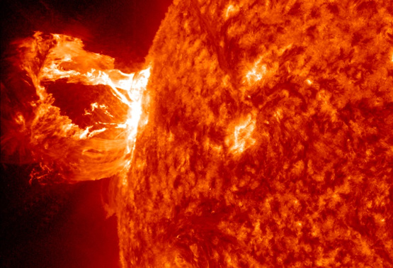 Fulgor o protuberancia solar (foto de la NASA)
Fulgor o protuberancia solar (foto de la NASA)