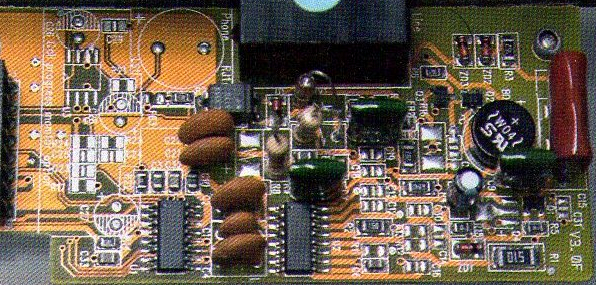 Figura 14 - Placa con componentes SMD
Figura 14 - Placa con componentes SMD