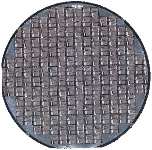 Figura 14 – Circuitos integrados individuales grabados en una wafer
Figura 14 – Circuitos integrados individuales grabados en una wafer