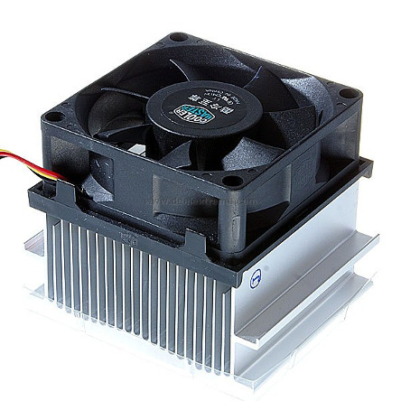    Figura 11 – Disipador térmico con FAN = ventilador (se utiliza en las computadoras para enfriar el microprocesador)
